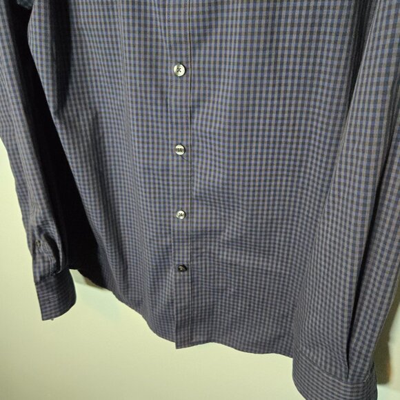 Men's VAN HEUSEN FLEX NO-IRON STRETCH DRESS SHIRT LARGE 18-18.5 Dark Blue Check - Picture 4 of 7